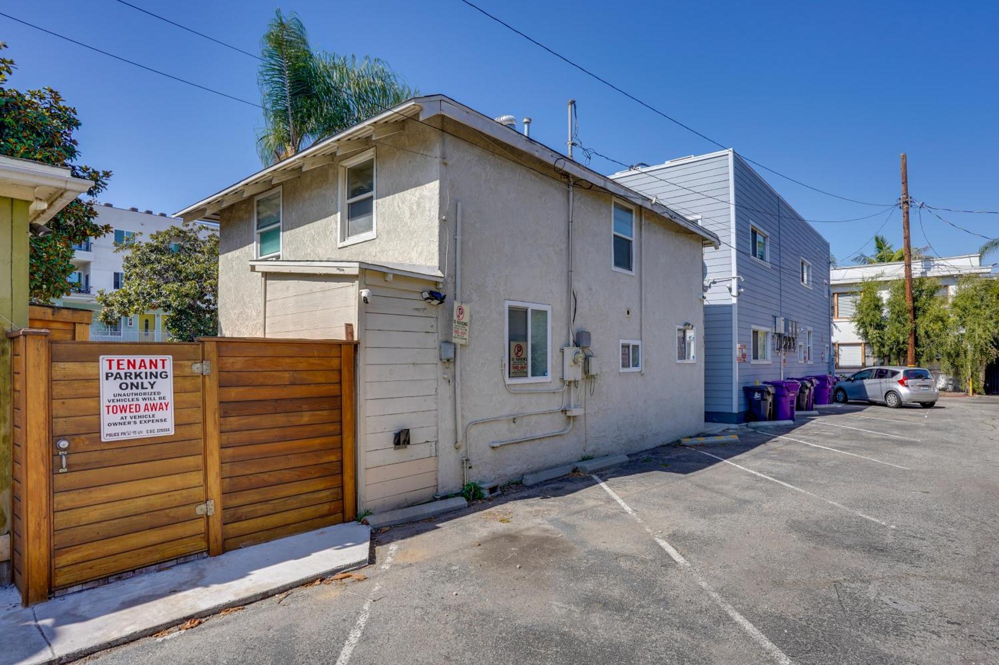 Fully Remodeled Downtown Long Beach Home! Exterior photo
